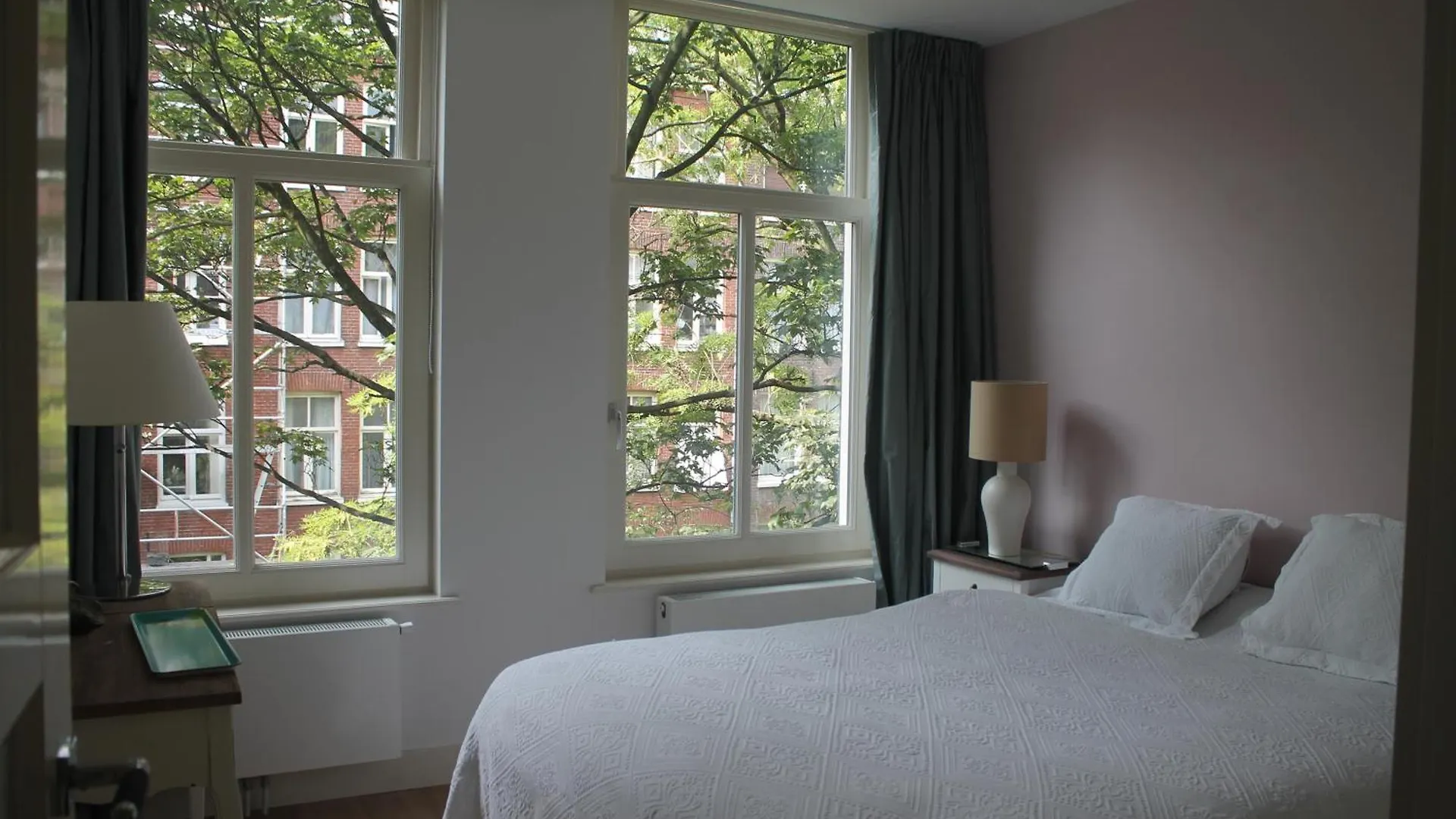 Great Bed And Breakfast Amsterdam 2*,